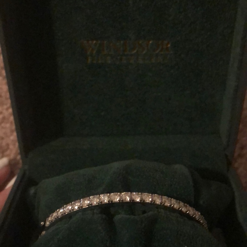 14KWG Diamond bangle 3.00 CTW